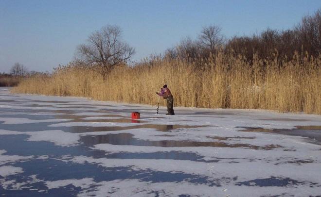 Бурение лунок