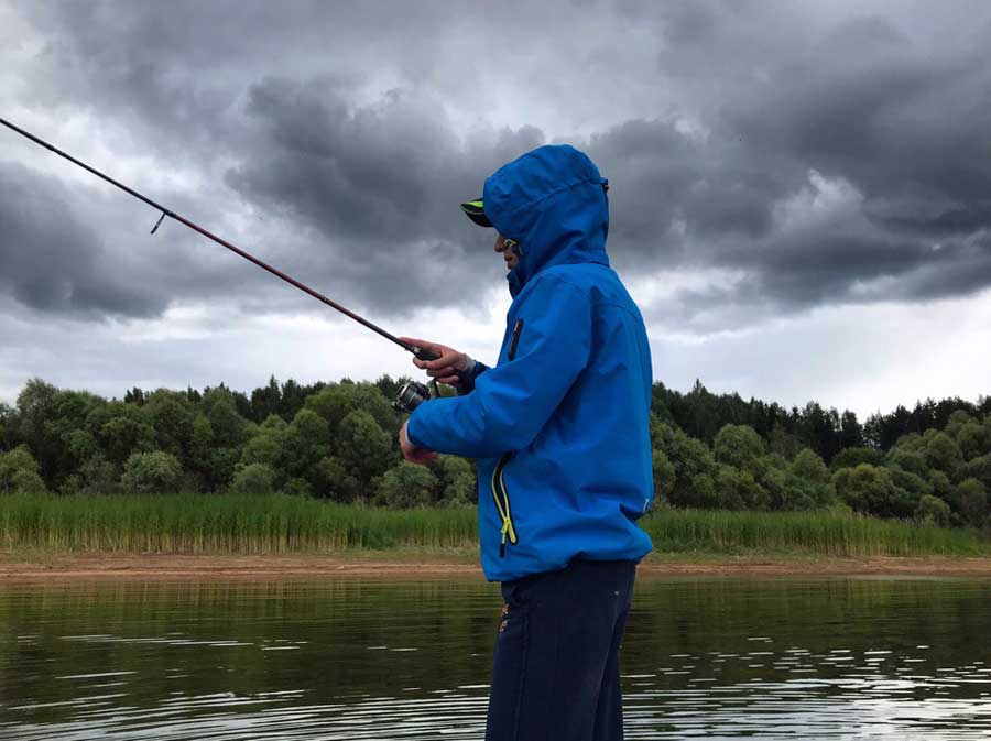 Рыбалка на рыбинском водохранилище: какая рыба водится, ловля на рыболовных базах и «дикарем»